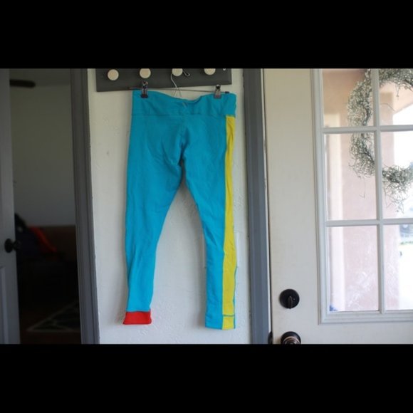 COPY - Bright fun 7/8 cropped lulu leggings - Picture 5 of 8